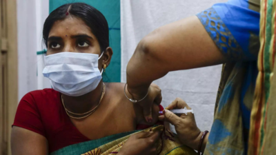Coronavirus live updates: Pfizer files for US authorization of antiviral pill