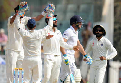 India v England, 5th Test, Chennai: After three early blows, England 352-7 at lunch
