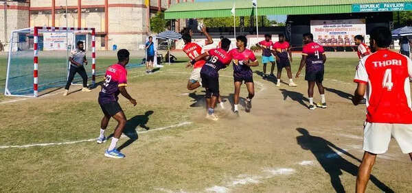 University of Rajasthan, UEM, Jaipur, Saurashtra University, Periyar Univ enter quarter-finals at All India Inter-University Handball Men tournament