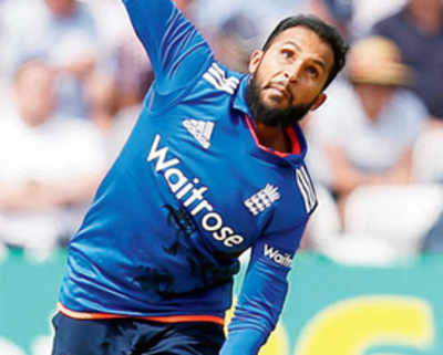 England look at Rashid to draw level
