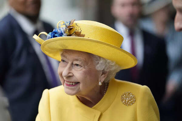 When Queen Elizabeth pulled a marmalade sandwich from her handbag and charmed the world