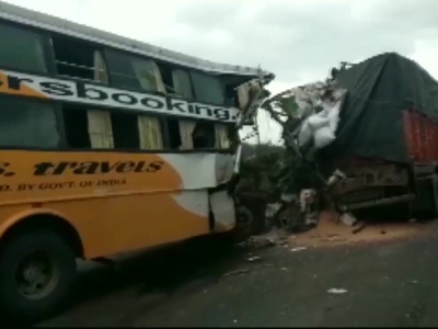 6 dead, several injured as bus rams into truck on Pune-Bengaluru Highway