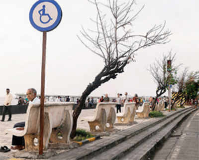 Worli Sea Face benches to stay, declares BMC