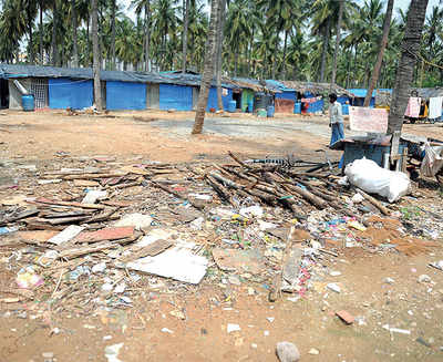 BBMP razes illegal construction near Bellandur Lake