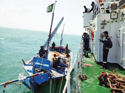 Pakistani boat carrying 200 kg heroin worth Rs 600 cr seized