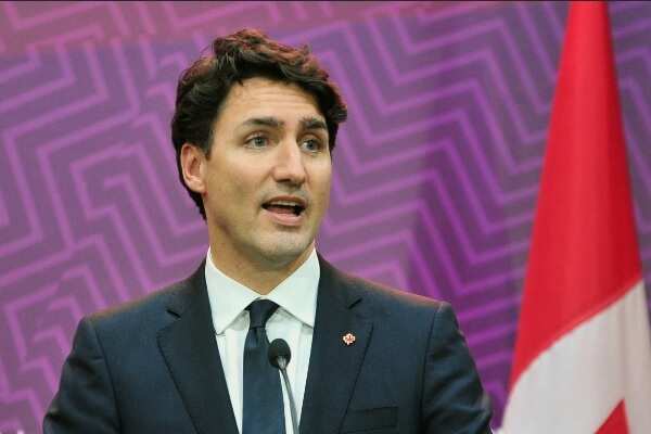After Justin Trudeau's tributes to Fidel Castro, Twitterati imagine more #TrudeauEulogies
