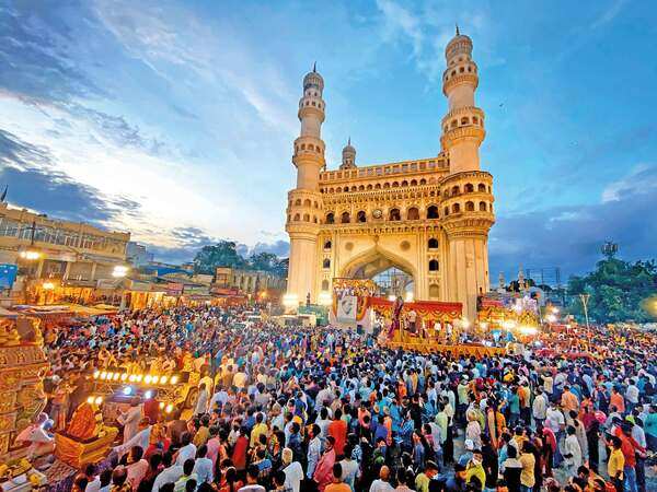 Fiery Finish: Folk artists put on a show as Bonalu comes to a close.