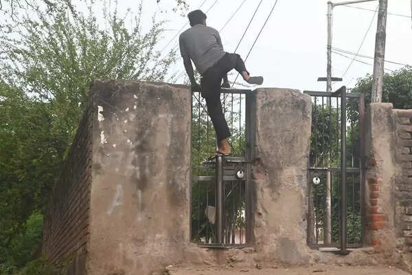 Open gates, no checks: PU’s porous campus aided gunmen’s escape