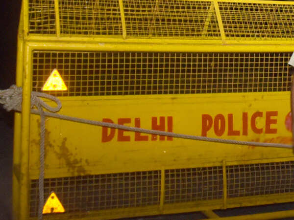 36 Delhi cops suspended for reporting late to DCP's briefing