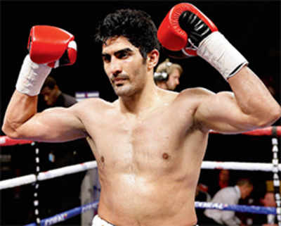 Ruthless Vijender knocks out Gillen in first round
