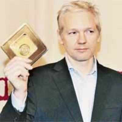 Assange to reveal details of 2,000 Swiss bank clients