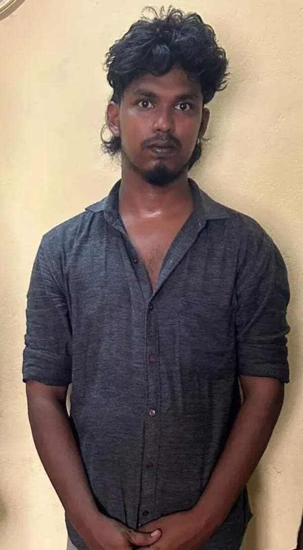 Youth held with over 1,300 illegal liquor bottles in Coimbatore