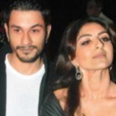 Soha, Kunal prefer romancing off screen