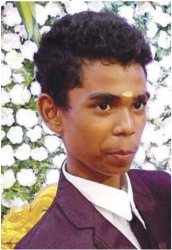 Teenager swept away by waves after rescuing brother at Marina beach