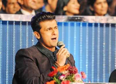 Sonu Nigam on Azaan: From Wajid Khan to Mika Singh, Bollywood reacts to the singer’s tweet