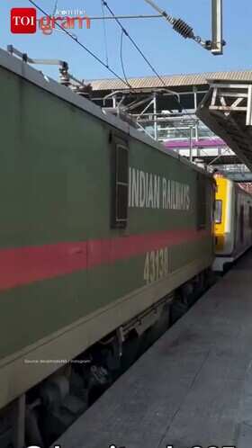 Mumbai Gets First Non-AC EMU with Automatic Doors