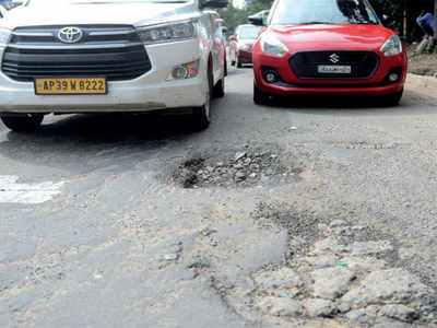 BBMP to pay up to Rs 15,000 compensation for accidents caused by potholes