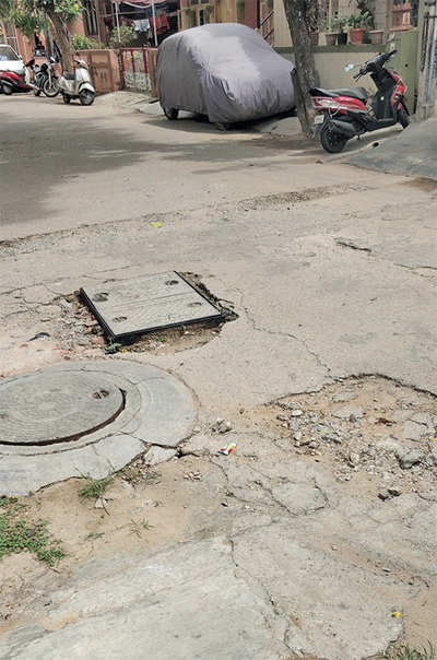 Fix the pothole in Basaveshwaranagar