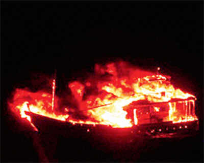 Explosive-laden Pak boat intercepted off Porbandar