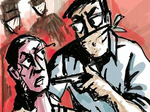 IT executive robbed, abused by 2 men outside her home