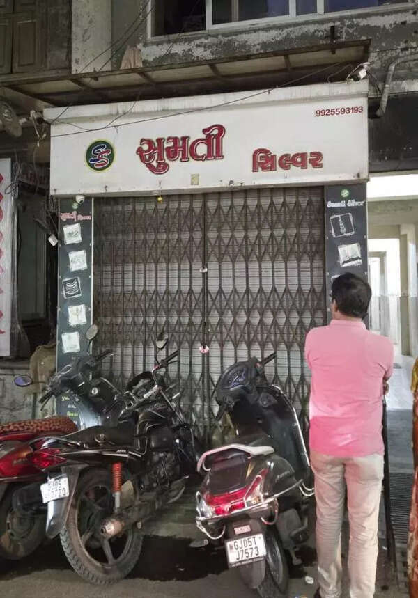 DGGI finds silver worth 600cr traded from 220-sq-foot shop