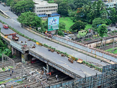 Additional chinks discovered in Andheri bridge