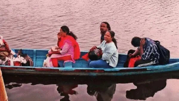 Amid buzz & din, Kochi islanders endure all alone