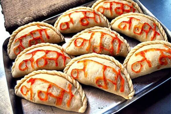 Modi gujias, AAP sweets this election season