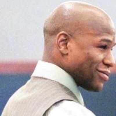 Jail term delayed, floyd can fight now