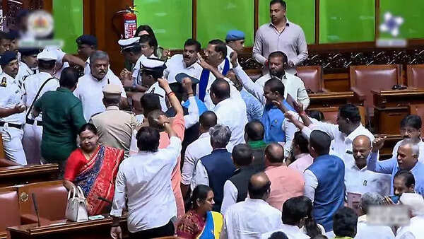 Governor’s walkout gives BJP leverage to checkmate Congress on G RAM G