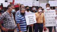 Gurugram: Traders protest against weekend lockdown in Galleria market 