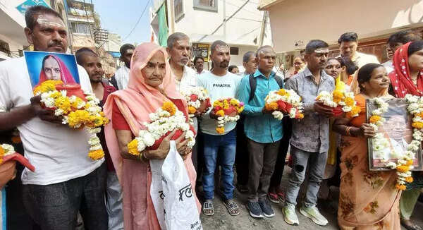 Bhagirathpura tragedy: Families leave for Prayagraj for ‘asthi visarjan’ at Sangam