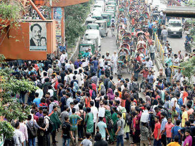 Bangladesh snaps mobile internet as students’ protest turns violent