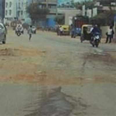 Bad condition of Neeladri road in Electronic City