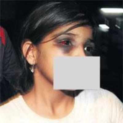 Actress held for '˜torturing' minor maid