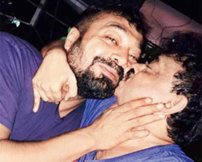 Anurag Kashyap and Ram Gopal Verma end 6-year cold war with a kissfest