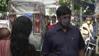 COVID-19: Physical distancing norms flouted in Patna market 