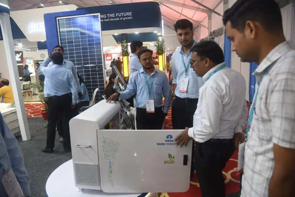 Energy expo highlights solar expansion, AI-driven power systems