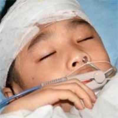 Deranged man stabs 28 children in China