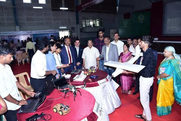 Students must try to become effective problem solvers: Associate VP, Infy Mysuru
