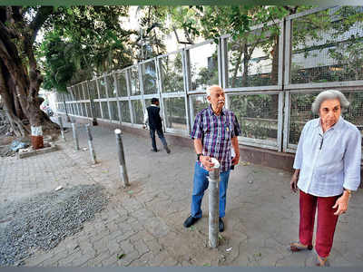 Residents see red as a Colaba walkway opens to vehicles