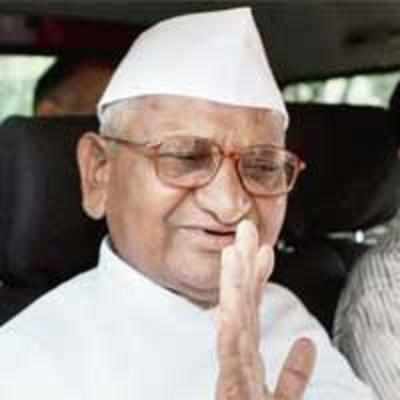 Govt should withdraw Lokpal Bill: Hazare to Parliament panel