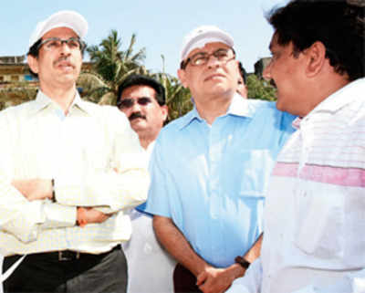 CM pulls up BMC for desilting work delay