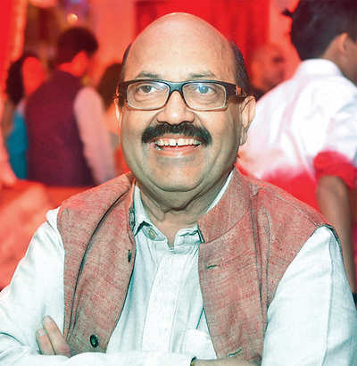 Amar Singh leaves for London; SP insiders hoping for truce relieved