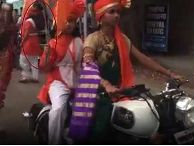 Girls brandish air guns, swords in VHP procession, over 200 booked