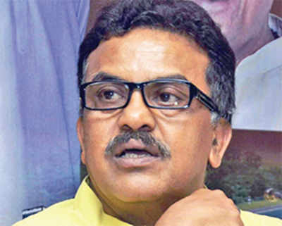 Congress accuses Sena min of land-grab at Aarey Colony
