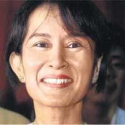Aung San Suu Kyi my only pin-up: Desmond Tutu