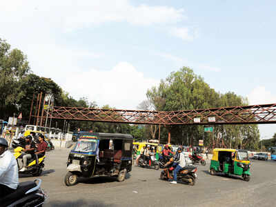 Car brushes against bike, man attacked with a machete in Koramangala