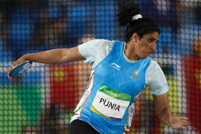 Discus thrower Seema fails to qualify for final round