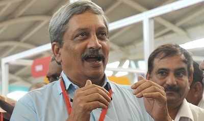 Indian Army giving befitting reply to ceasefire violations: Manohar Parrikar